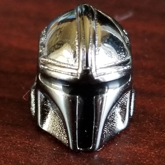 Pandora Jewelry - Pandora Star Wars™ The Mandalorian™ Helmet Limited Edition Charm, Ruthen…